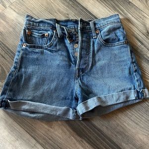 Levi’s 501 cuffed shorts